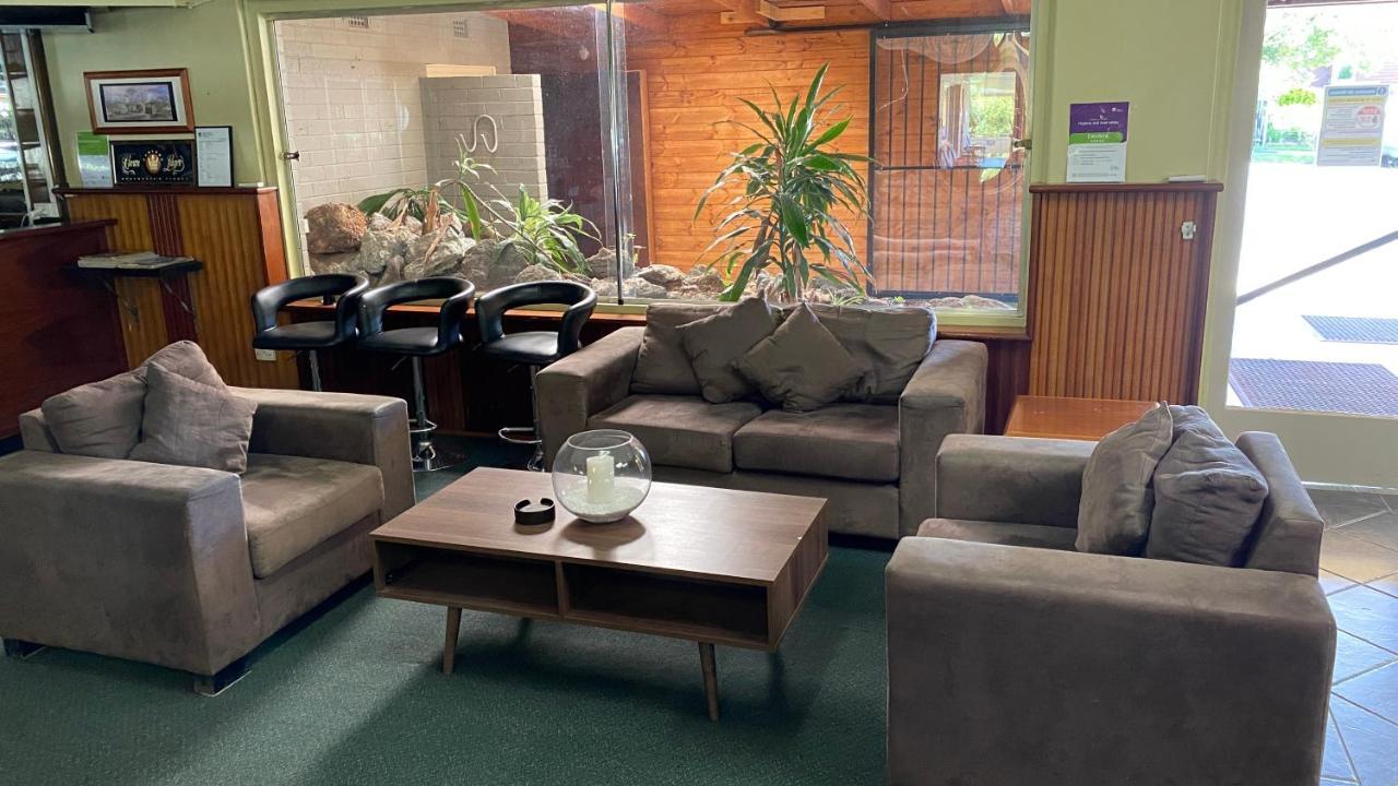 Bucketts Way Motel Gloucester Eksteriør bilde