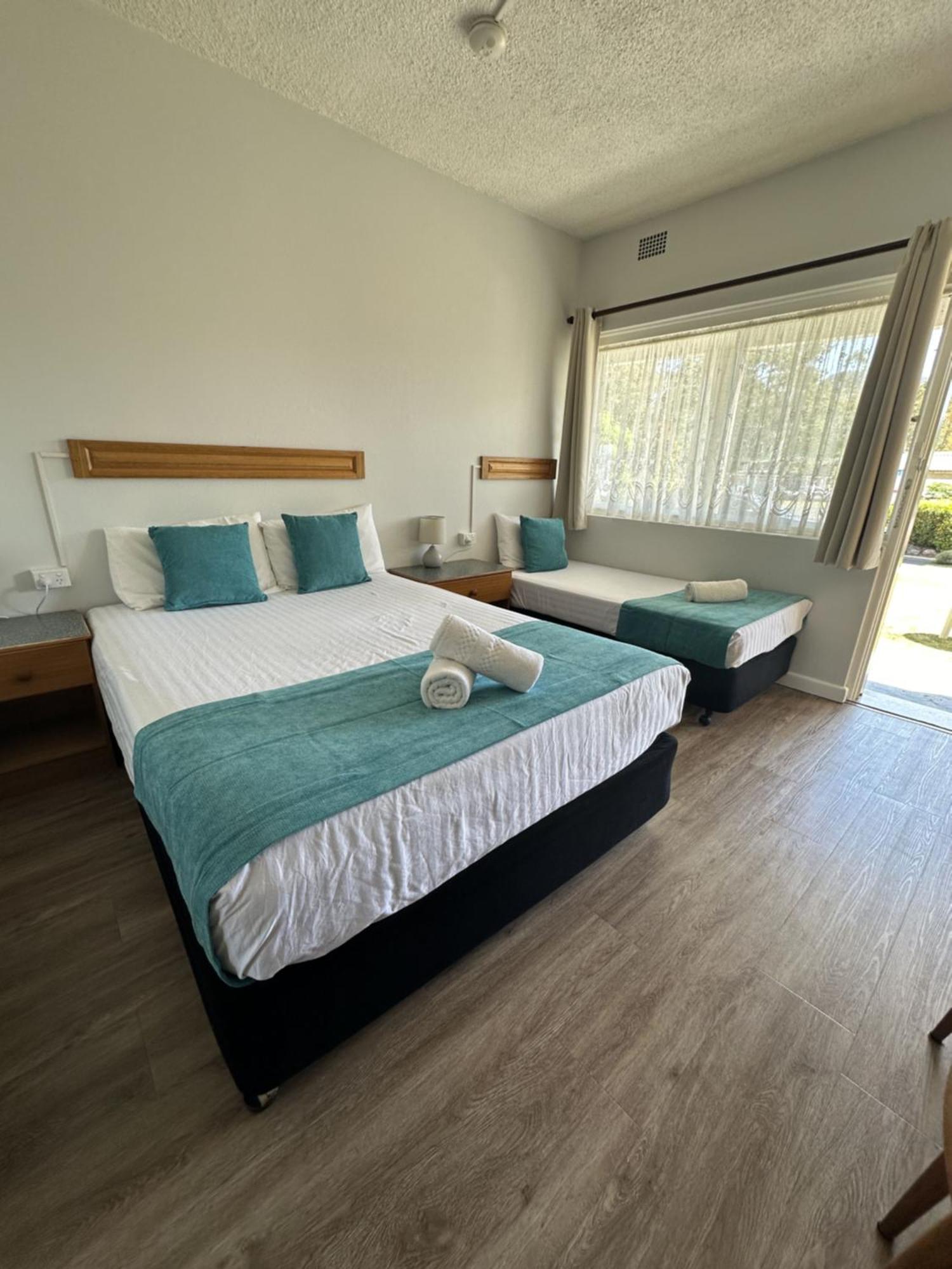 Bucketts Way Motel Gloucester Eksteriør bilde