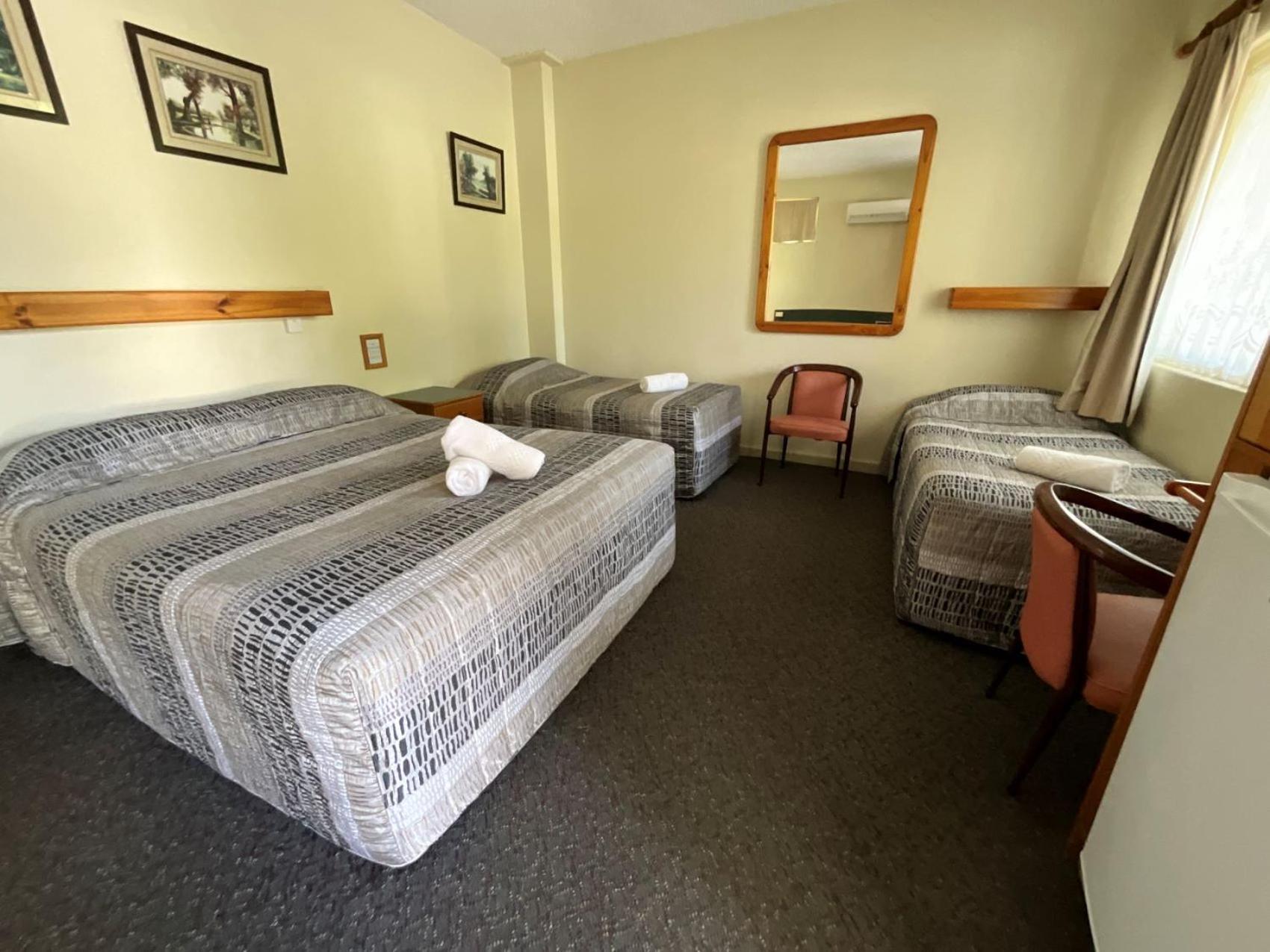 Bucketts Way Motel Gloucester Eksteriør bilde