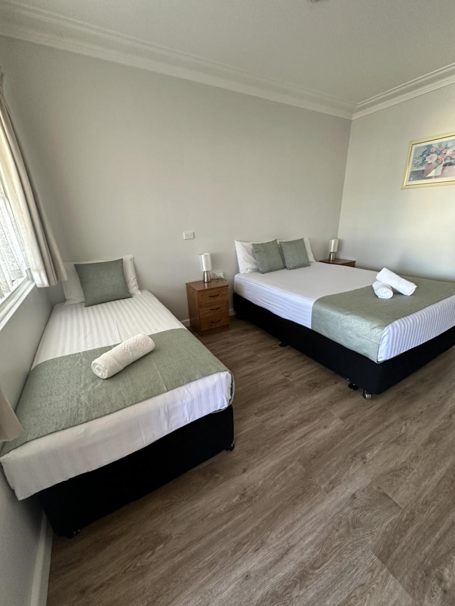 Bucketts Way Motel Gloucester Eksteriør bilde