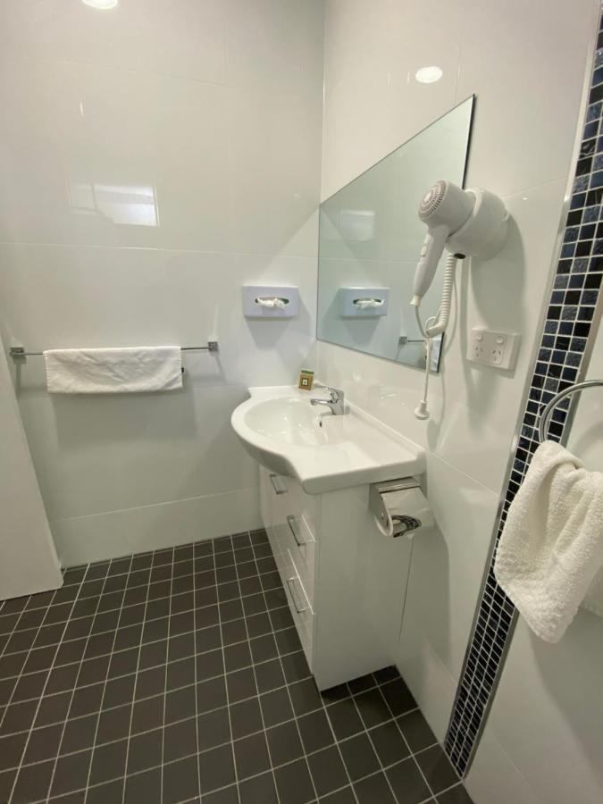 Bucketts Way Motel Gloucester Eksteriør bilde